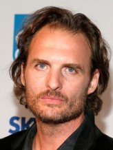 Greg Bryk resimleri, oynadığı filmler