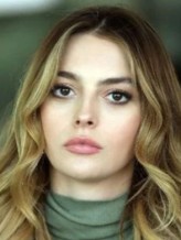 Melis Sezen resimleri, oynadığı filmler