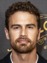 Theo James resimleri, oynadığı filmler
